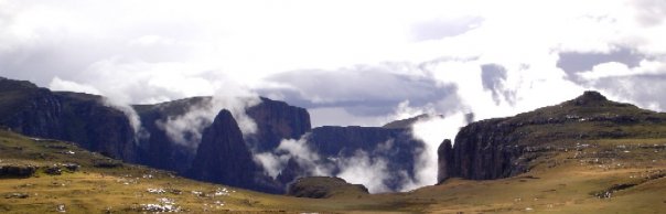 Senque Valley with Mweni Pinnacles